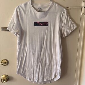Hollister White Tee with Graphic Detail. Size Medium.